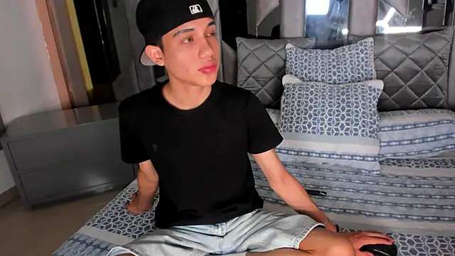 Sebax Young online show from April 21, 9:32 pm