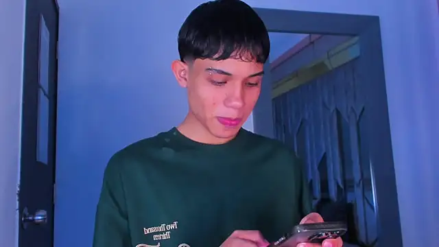 Sebax Young online show from March 18, 8:34 pm