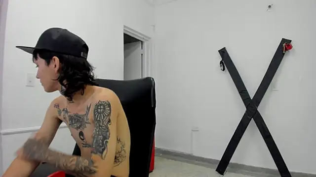 StraightBoy Nick online show from April 17, 11:40 pm