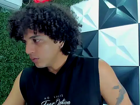 Xfire boy69 online show from October 20, 3:49 pm