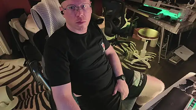 twunkdean online show from May 14, 3:59 am