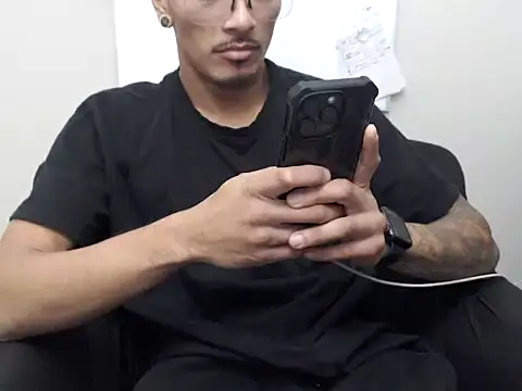 tanjir020 online show from February 14, 10:43 am