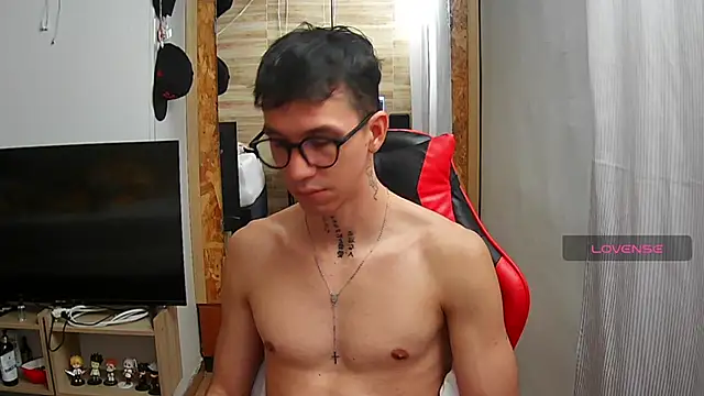 angelicious  online show from March 7, 1:31 pm