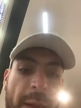 malek xarx  online show from April 11, 9:18 pm