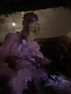 Snapshot of chaleureuxdesdames chatting on October 15, 4:09 am chaleureuxdesdames online show from October 15, 4:09 am