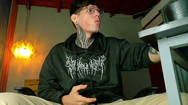 david huge online show from April 19, 12:48 pm