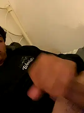 Snapshot of BadboyXXXMZ chatting on September 24, 2:22 am BadboyXXXMZ online show from September 24, 2:22 am