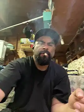 Jonathanfrom420 online show from April 19, 3:33 pm