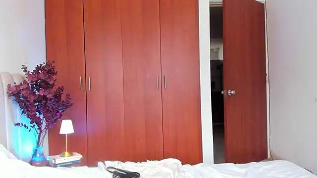 Dark beauty2 online show from October 20, 9:19 pm