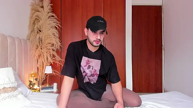 Dark beauty2 online show from September 11, 7:46 pm