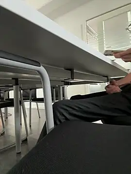 musti312 online show from November 7, 8:50 am