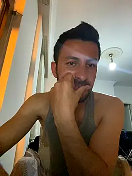 emredenizz07 online show from November 3, 7:15 pm