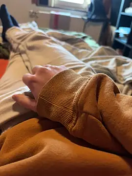 mas20043 online show from April 28, 4:44 pm