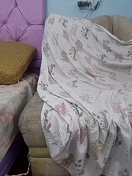 miroqui143 online show from January 18, 10:23 pm