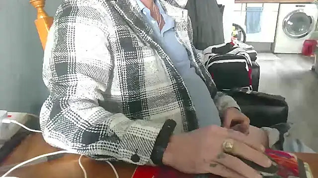 Snapshot of hefin18 chatting on January 26, 12:54 pm hefin18 online show from January 26, 12:54 pm