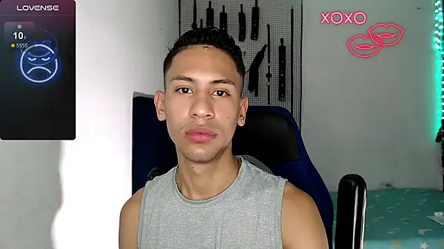 Snapshot of dylan_apol0 chatting on October 21, 7:50 pm dylan apol0 online show from October 21, 7:50 pm