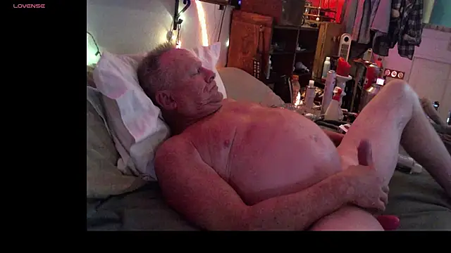 Pussyeat2please online show from January 9, 10:53 am