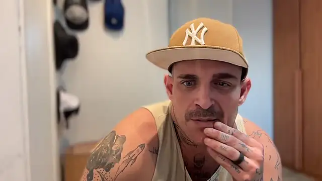 brrasssssillll online show from June 19, 7:41 pm