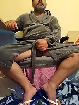 Nesch82 online show from March 21, 5:39 pm