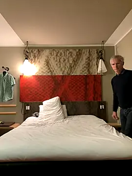 Snapshot of SexyLeon8 chatting on September 16, 7:25 pm SexyLeon8 online show from September 16, 7:25 pm