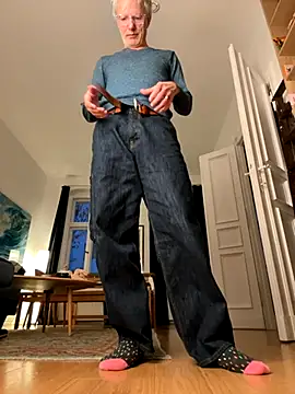 Snapshot of SexyLeon8 chatting on October 25, 4:09 pm SexyLeon8 online show from October 25, 4:09 pm