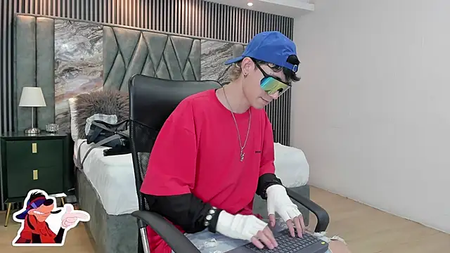 Michael blue online show from October 31, 9:29 pm