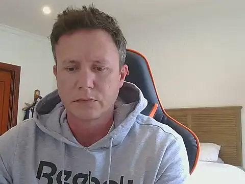 TroyDieselXXX online show from November 16, 11:56 am