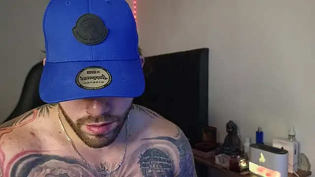 Ades Lowe online show from March 15, 9:21 pm