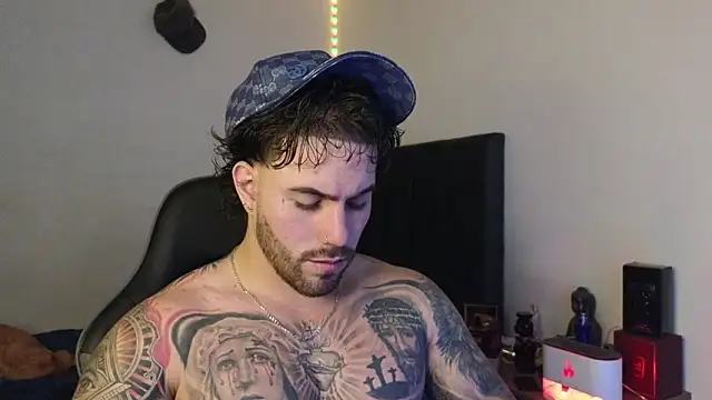 Ades Lowe online show from February 4, 5:41 pm