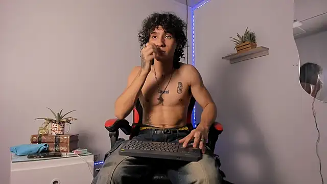 JackesTaylor online show from June 18, 6:04 am