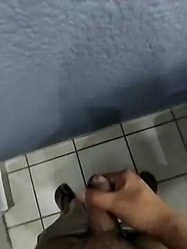 Leofj007 online show from November 8, 8:45 pm