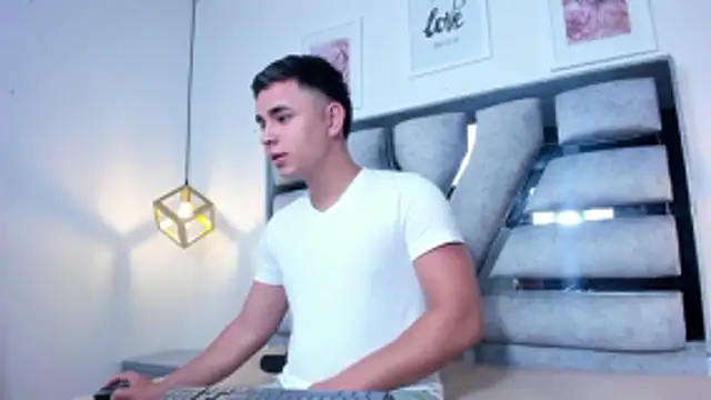 lianfox  online show from March 21, 12:20 pm