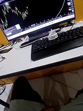 vumike online show from April 17, 11:24 am