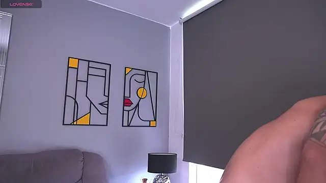 tyler muscle1 online show from November 21, 5:56 pm