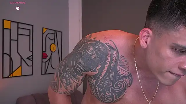 tyler muscle1 online show from February 4, 12:16 am