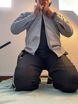 Manu0586 online show from April 18, 7:58 pm