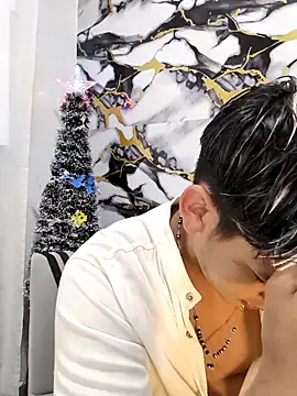 Hiroshi Shen online show from December 22, 11:40 am