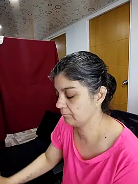 queemking online show from January 14, 11:30 pm