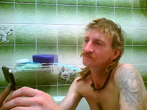 Snapshot of KokosMartin chatting on September 28, 7:34 pm KokosMartin online show from September 28, 7:34 pm