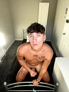 naughtyboy0124 online show from September 17, 3:24 pm