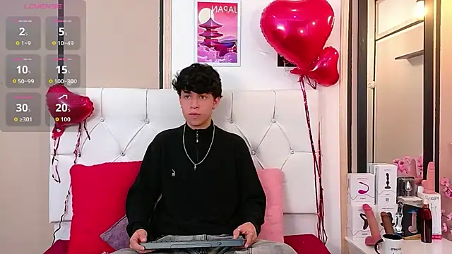 Axel  Evans online show from February 12, 1:28 pm