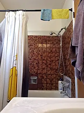 uratre online show from February 2, 6:49 pm