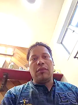 uratre online show from March 3, 4:03 pm