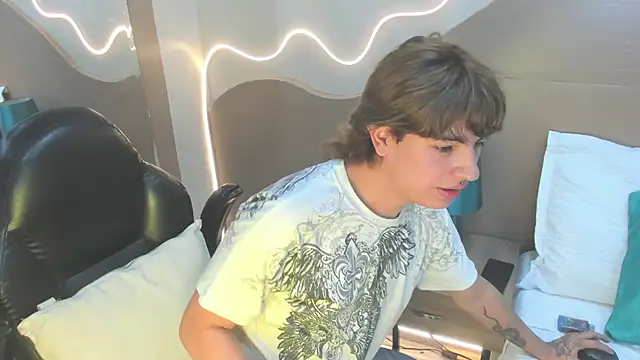 Enrrixxx  online show from March 22, 12:15 am