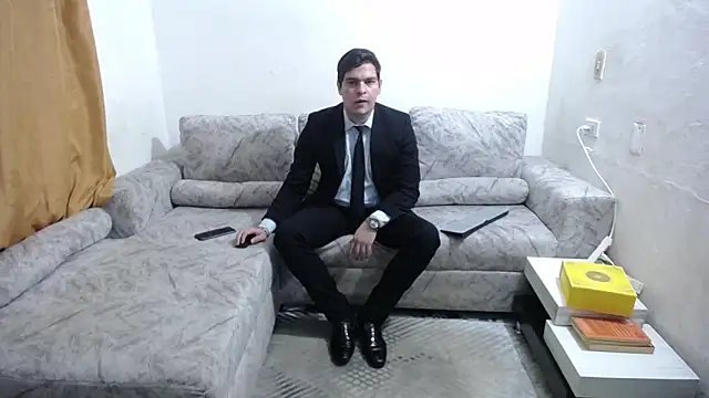 Victor Maitland online show from March 24, 3:55 am