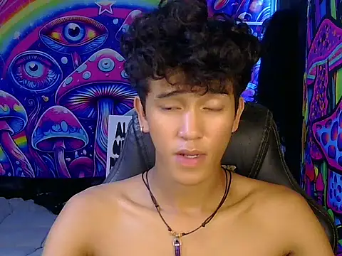 kenbigcockxx online show from June 5, 3:11 am