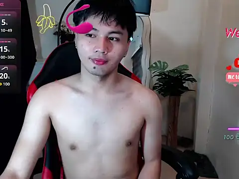 urasiantwink69 online show from April 20, 9:06 pm