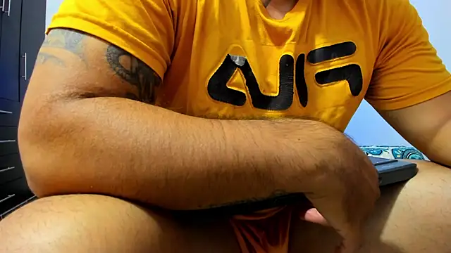 thiago  cp01 online show from April 11, 6:42 am