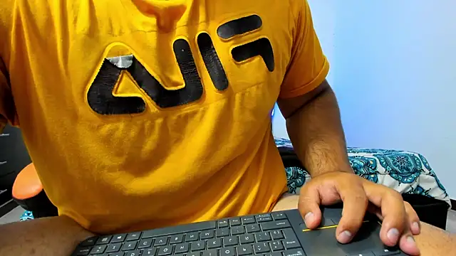 thiago  cp01 online show from April 9, 6:19 am