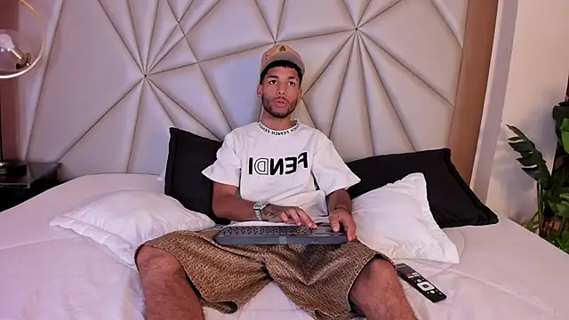 Thiagoferreti online show from January 19, 3:09 am